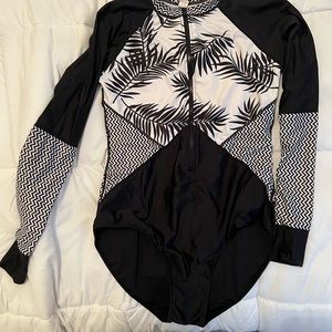 Long sleeve swimsuit